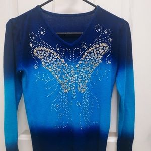 Beautiful woman girl sweater  Small size like new
